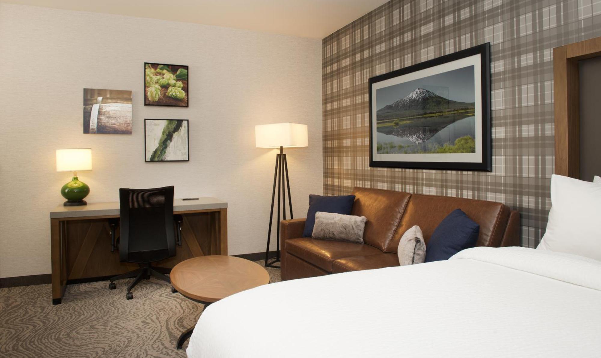 Springhill Suites By Marriott Bend Dış mekan fotoğraf