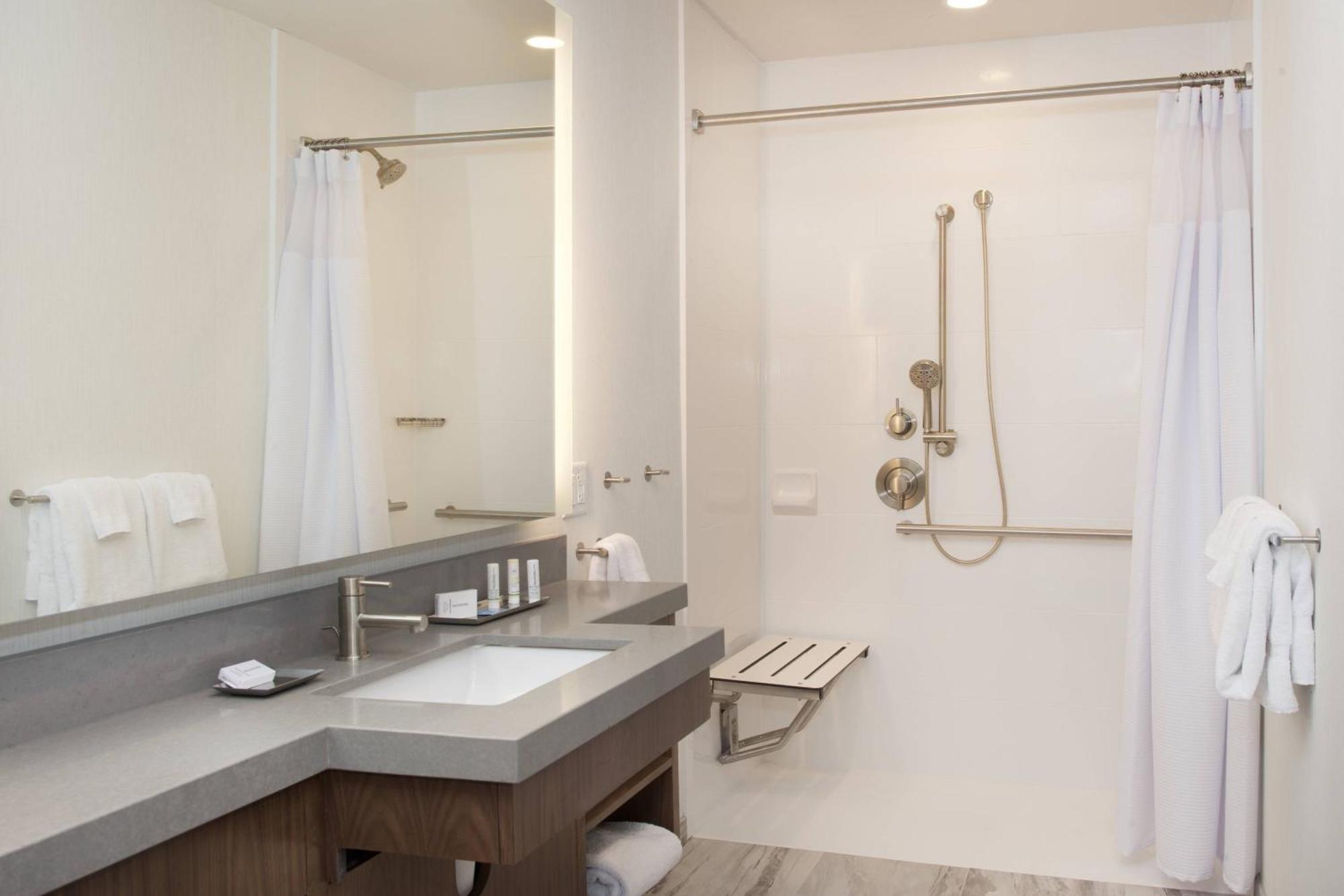 Springhill Suites By Marriott Bend Dış mekan fotoğraf